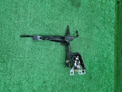 Кронштейн фары правый BMW 3er G20 (2018-н.в.)