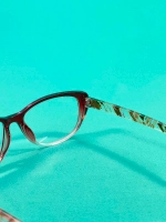 очки для зрения +6,0 для чтения дали корригирующие плюс 6