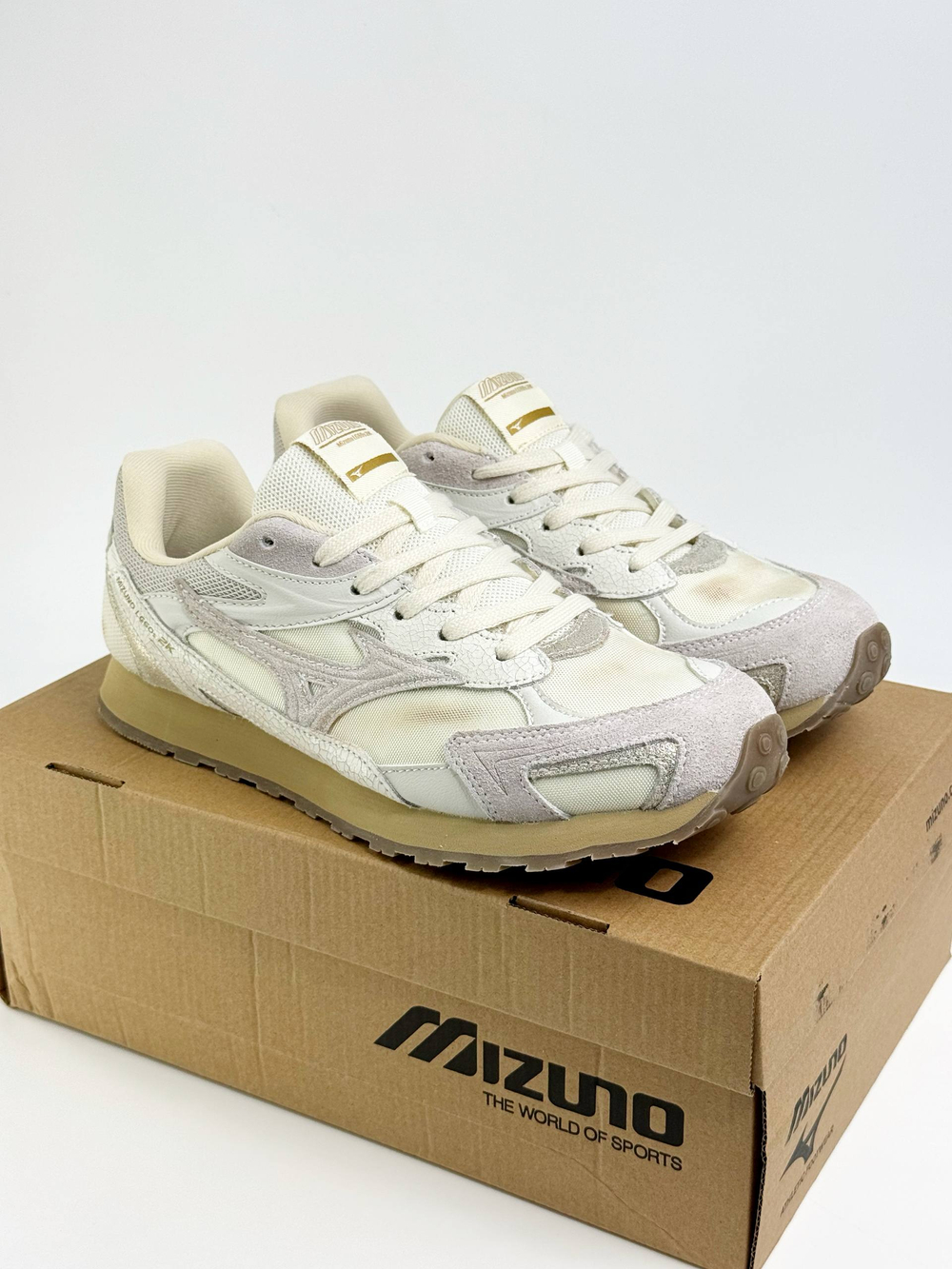 Кроссовки Mizuno LG 60s 2K #B240 (беж.)