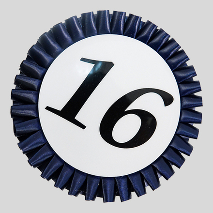 Номер участника, крепление в ассортименте. Диаметр 115 мм. с плиссе. Цвет номера и плиссировки Т.СИНИЙ.