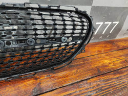 Решетка радиатора Mercedes E-Class (W213) 20-нв Б/У Оригинал A2138886400