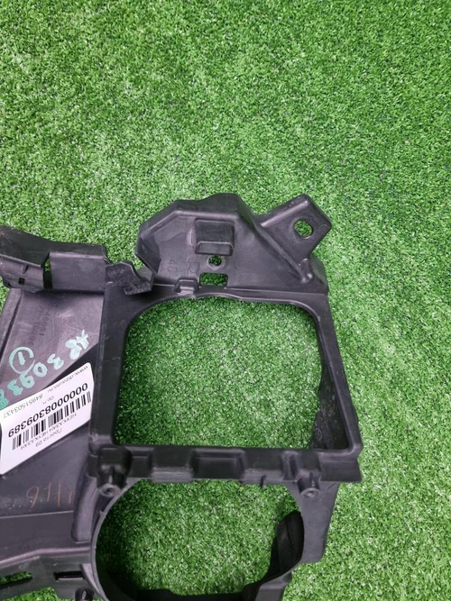 Кронштейн ПТФ правый Lexus RX 4 (2015-2019)