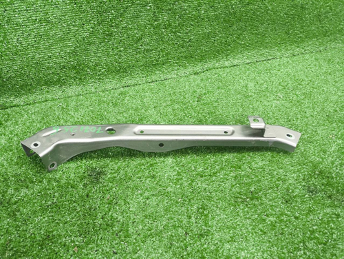 Кронштейн панели правый Omoda C5 (2022-н.в.)