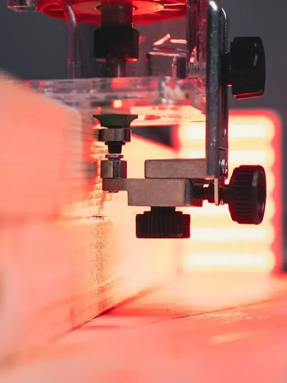 Фрезер по дереву кромочный с цангами 6 мм и 8 мм электрофрезер ручной