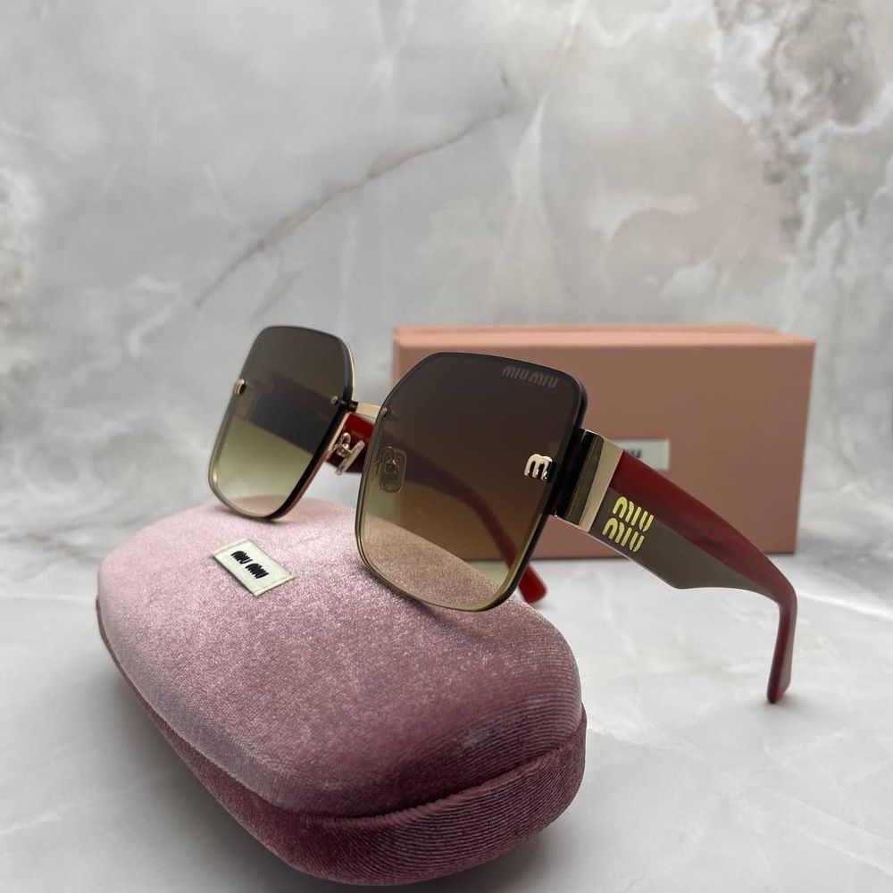 Солнцезащитные очки MIU MIU