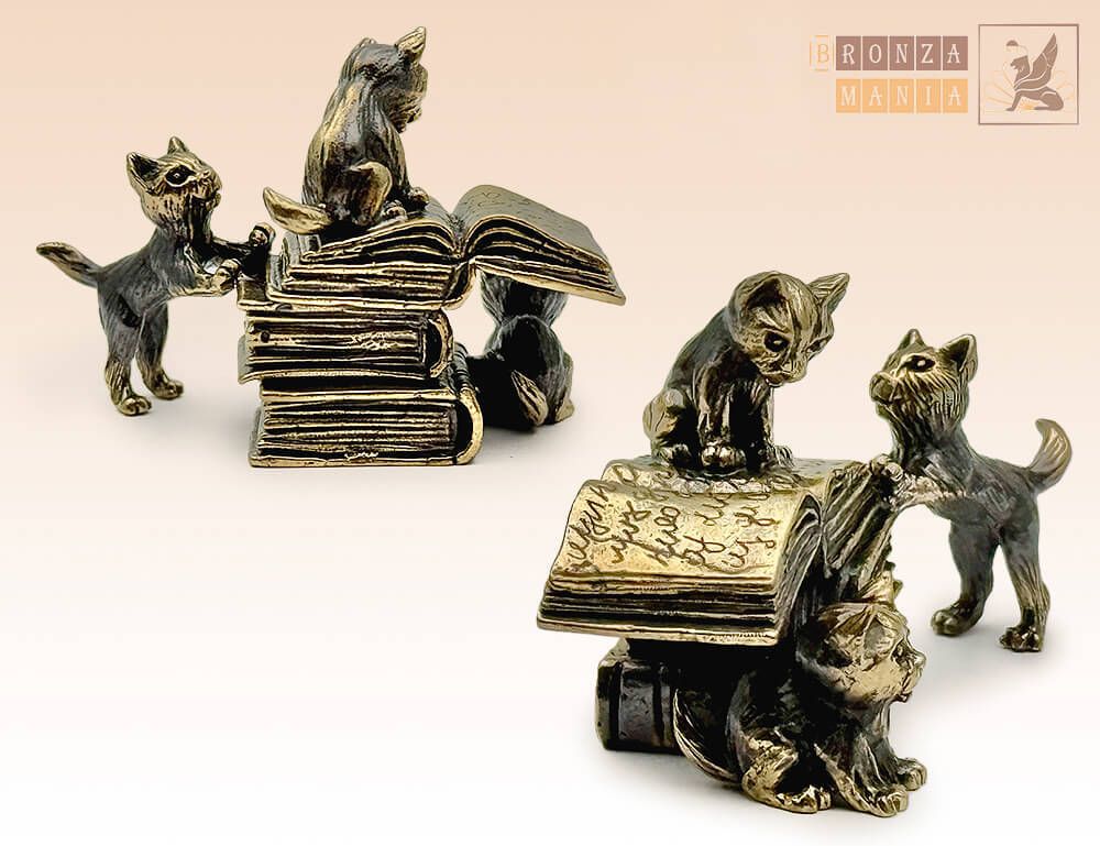 фигурка Котята на книгах