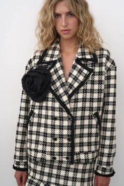 Двубортный жакет-бомбер в клетку