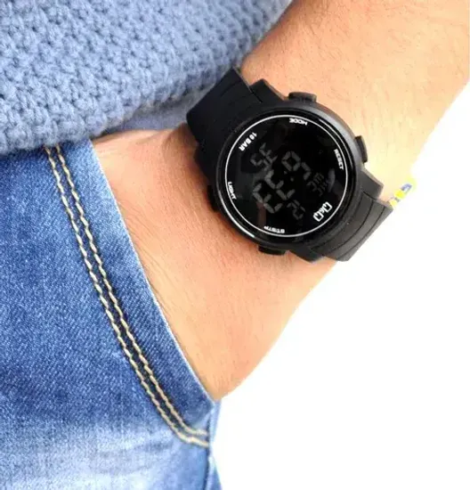 Наручные часы Q&Q M122J001