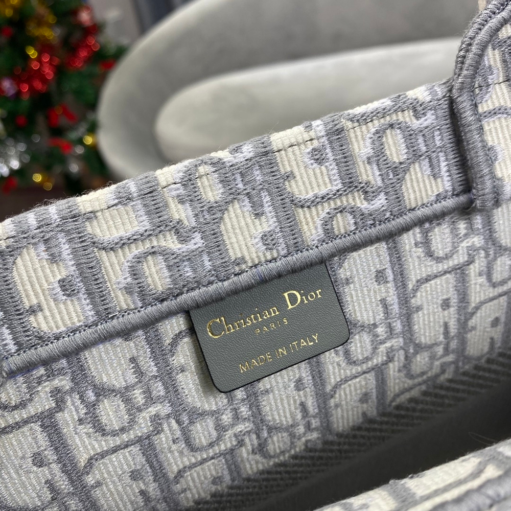 Christian Dior Book Tote 36 cm