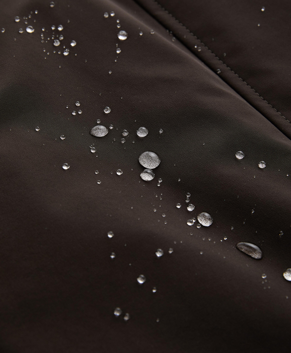 Oysho Ультралегкий плащ с водонепроницаемостью 10 000 мм, коричневый