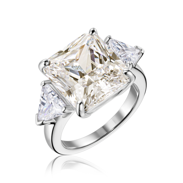 Кольцо крупный квадрат с бриллиантовой огранкой