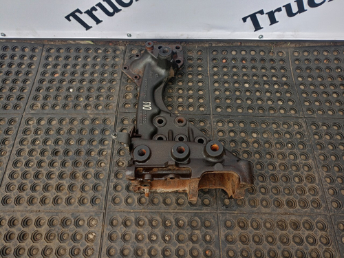 Кронштейн переднего бампера левый