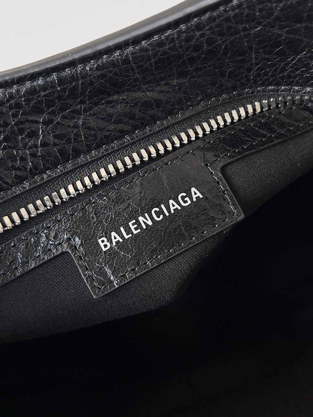 Balenciaga Neo Cagole City Small Bag 26 cm