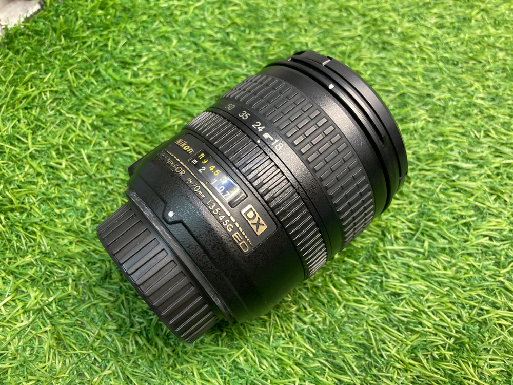 Nikon 18-70mm 3.5-4.5G ED-IF AF-S DX