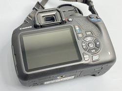 Canon 1200D kit 18-55mm III 3.000 кадров