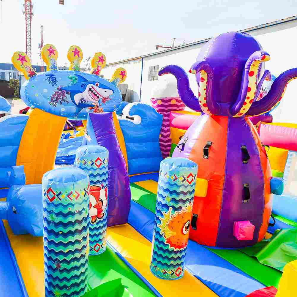 Коммерческий надувной батут с горкой «В гостях у моря 2» 9*5*5 м