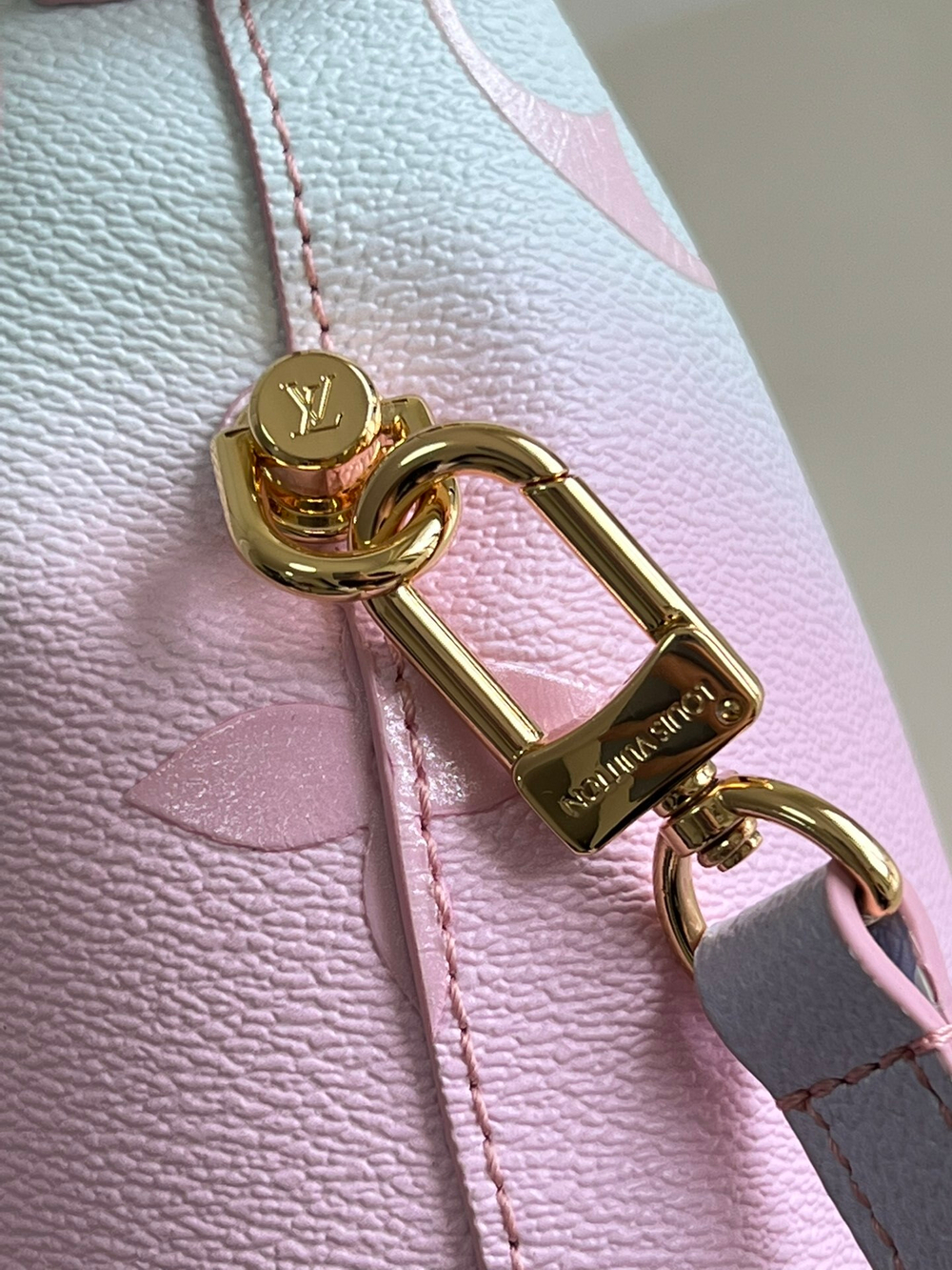 Louis Vuitton Marshmallow PM