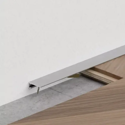 Микроплинтус для пола серебристый матовый, алюминиевый, 6×16×2500 мм