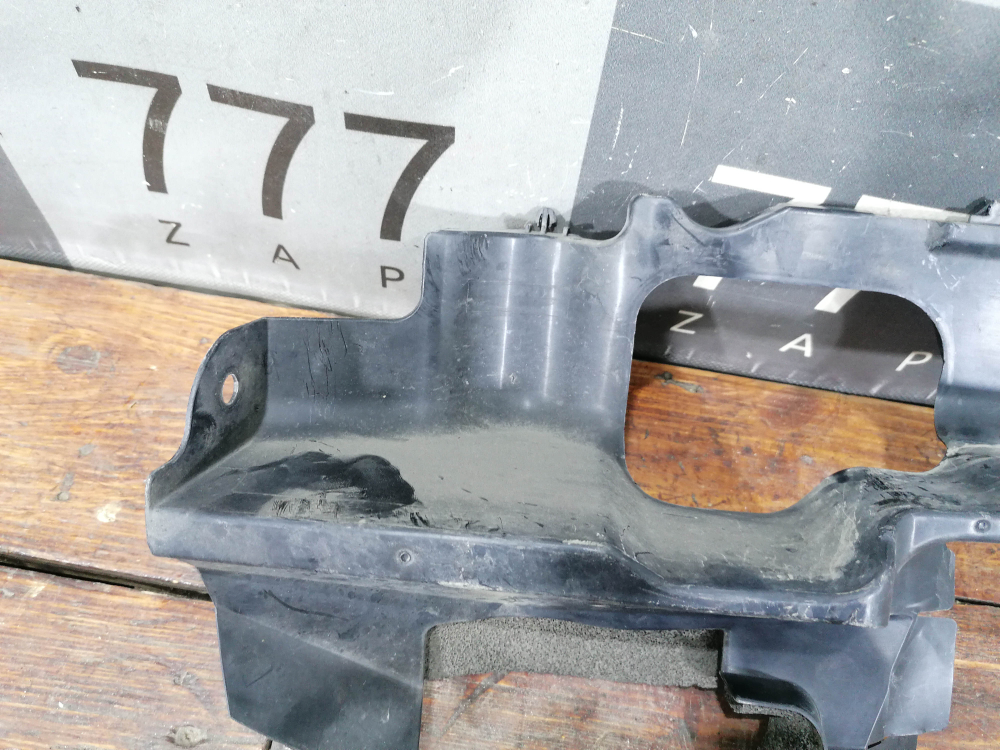 Дефлектор радиатора правый Toyota RAV4 IV (XA40) 15-19 Б/У Оригинал 1669136090