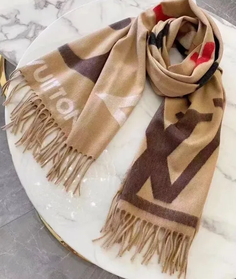 Шарф Louis Vuitton Ultimate