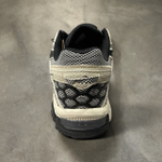 Asics Gel-Kahana 8 • White Black