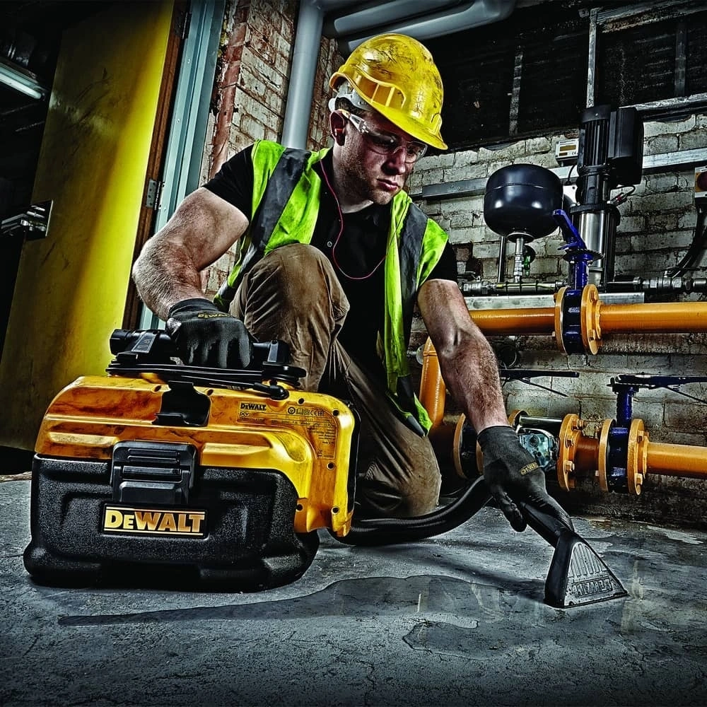 Пылесос строительный DeWalt DCV584L