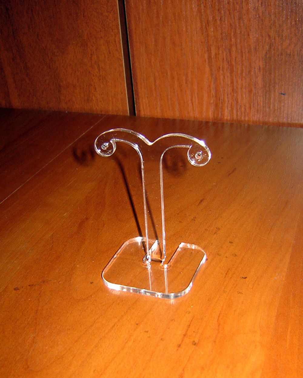 Подставка под серьги №2 прозрачная 60 мм