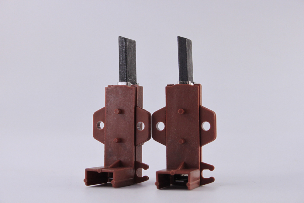 Угольные щетки для электродвигателя стиральной машины Indesit в сборе