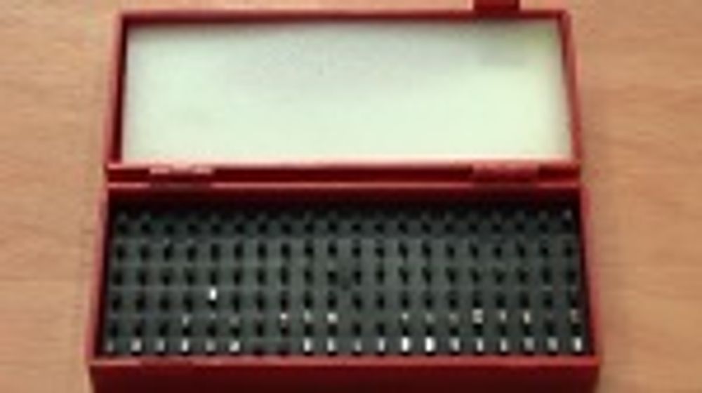 Набор букв (MB20/21, 2 мм, в коробке)