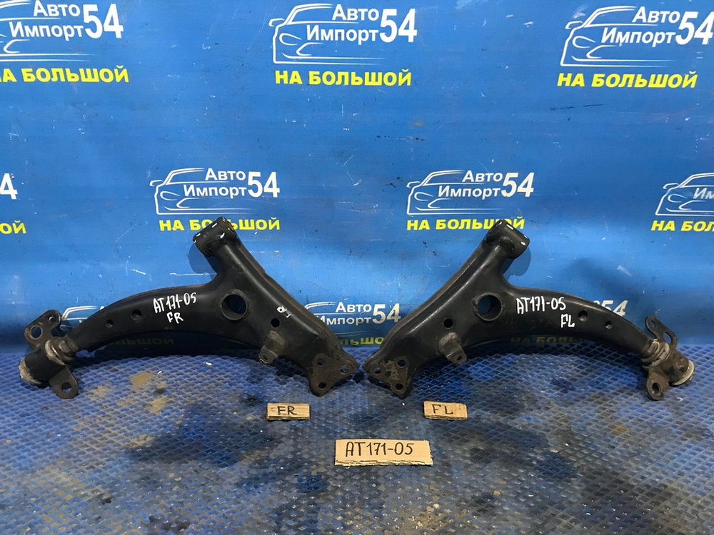 Рычаг передний правый TOYOTA CARINA 1990