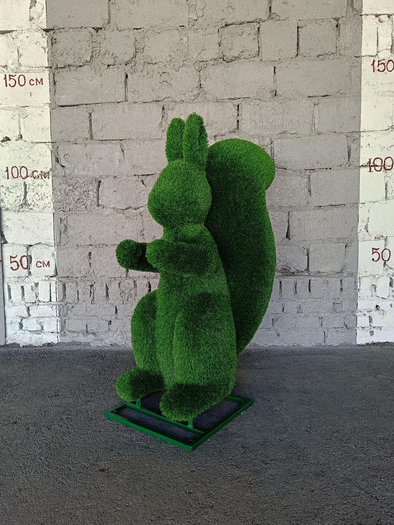 Белочка на 2х лапах