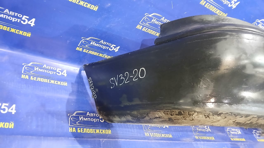 Бампер задний TOYOTA CAMRY 1991