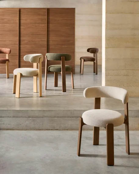 Стул Granite на 4 ножках из зеленого шенилла и массива ясеня в отделке орех