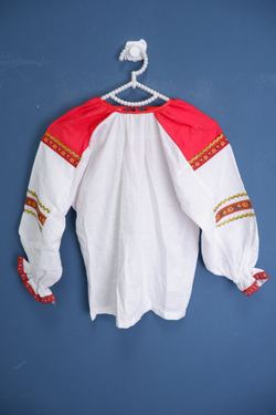 Блузка в народном стиле на 12 лет