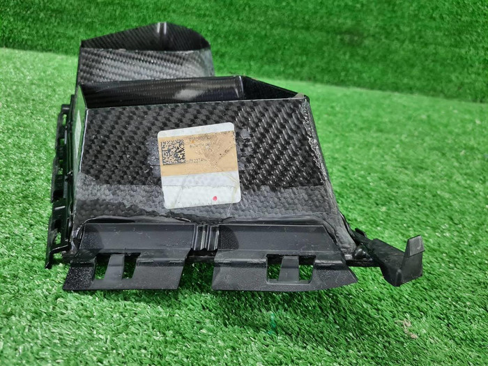 Накладка переднего бампера правая BMW M3 G80 (2020-н.в.)