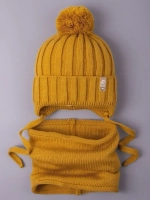 Шапка для мальчика осенняя вязаная и снуд