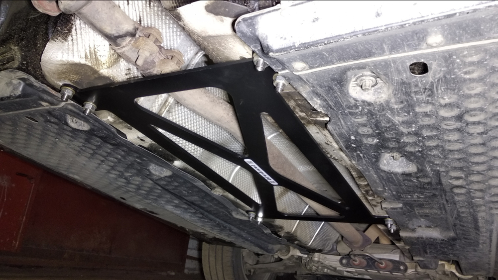 Усилитель жесткости нижний плоский Seat Leon 2, Skoda Octavia 2 II (A5) и Volkswagen Golf 6 (VI) (ПОД ЗАКАЗ)