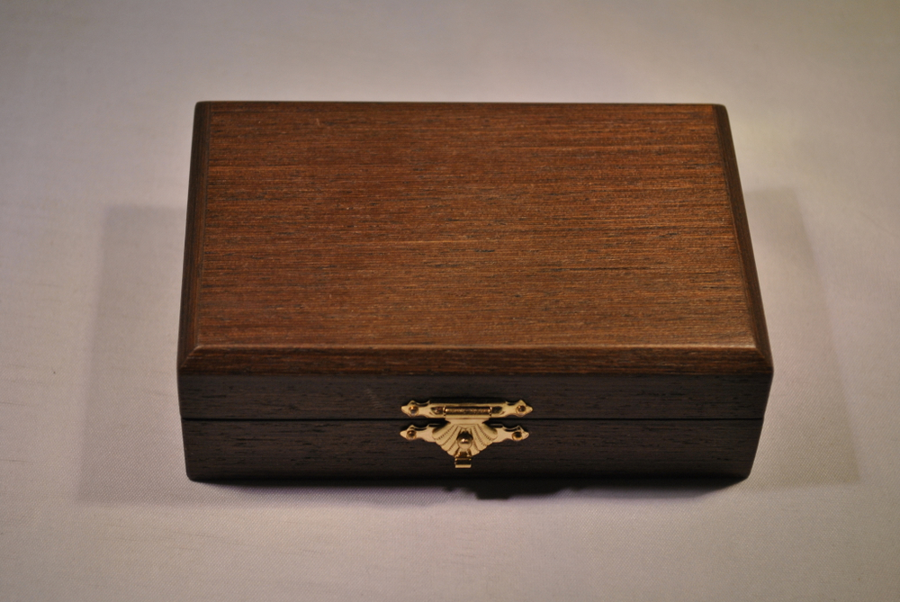 Визитница металлическая персональная "Герб РФ с флагом триколор" с эмалью