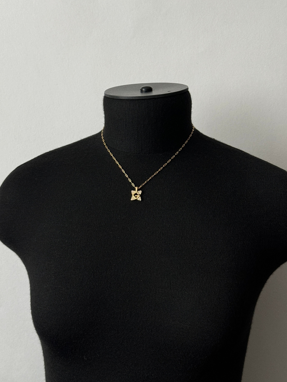 Кулон с кристаллами Givenchy