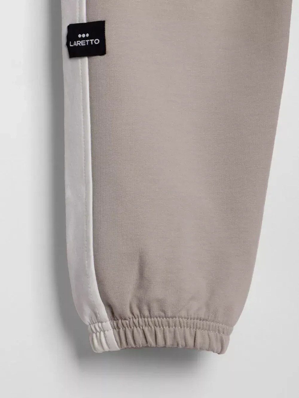 Штаны для мальчика спортивные бежевые