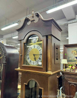 Старинные напольные часы