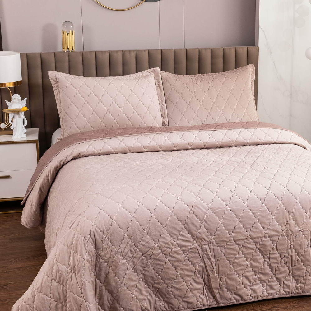 Покрывало 240х260 и 2 наволочки 50x70 Sofi De MarkO Деметра розовое