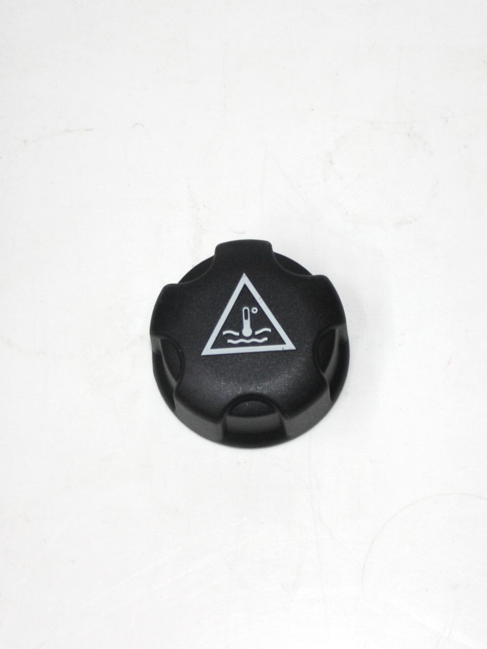 Крышка расширительного бачка 1306J5 Citroen Berlingo, Peugeot 206, Partner