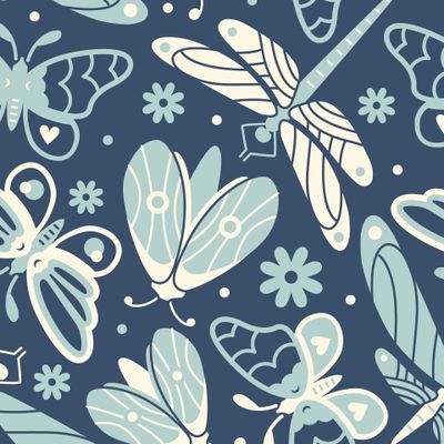 Таинственный принт с мотыльками, стрекозами и бабочками.