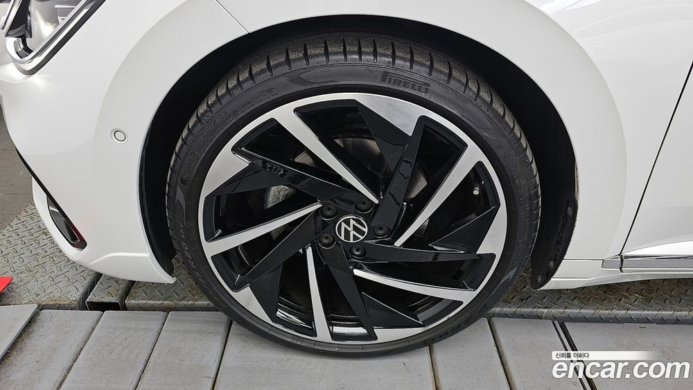 Volkswagen Arteon 2.0 TDI R-LINE 4 Motion (08.2022)