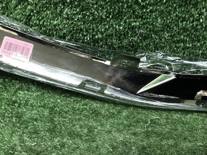 Молдинг переднего бампера Geely Monjaro (21-нв)