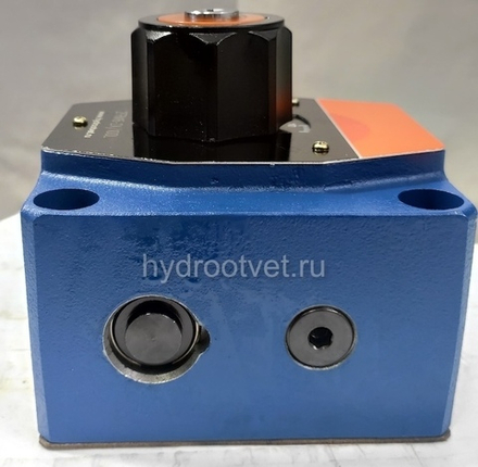 2FRM16-2X/60L - Регулятор расхода Ду16 для монтажа на плиту, номинальный расход 60 л/мин, регулировка компенсатора - нет
