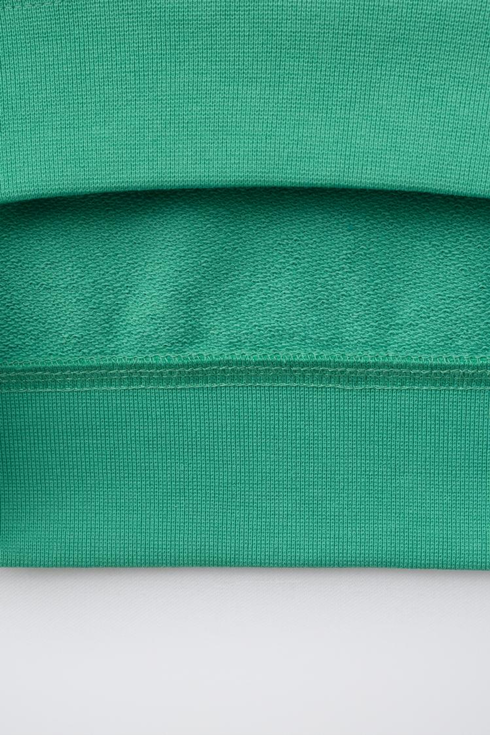 ZARA ТОЛСТОВКА С КОРОТКИМИ РУКАВАМИ И РЕЛЬЕФНОЙ НАДПИСЬЮ, УТИНО-СИНИЙ