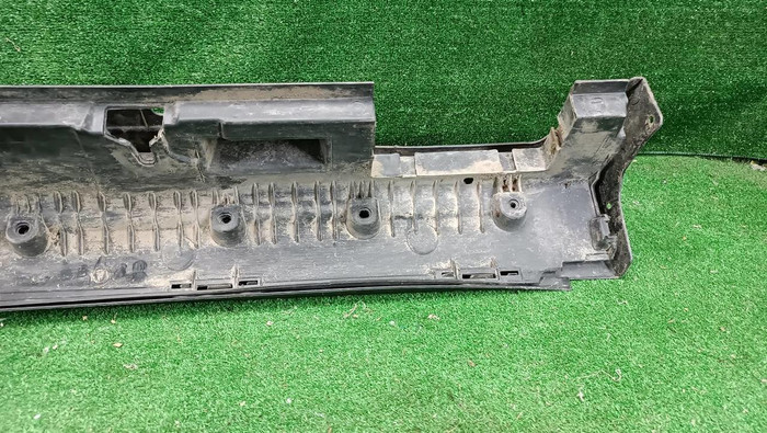 Наклад порога левая Mercedes ML GLE W166 (2011-2018)