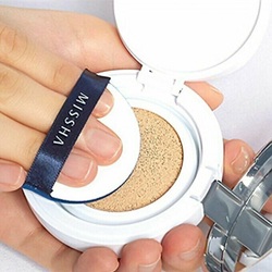 Тональный увлажняющий кушон Missha Magic Cushion Moist Up SPF50+/PA+++, 15 гр, тон 21
